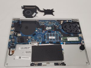 Langkah 4 — Lepaskan Kipas dan Heatsink