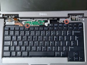 Langkah 1 — Membuka Laptop