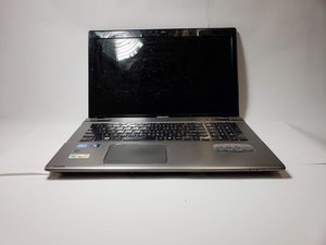 Langkah 4 — Mengangkat Keyboard