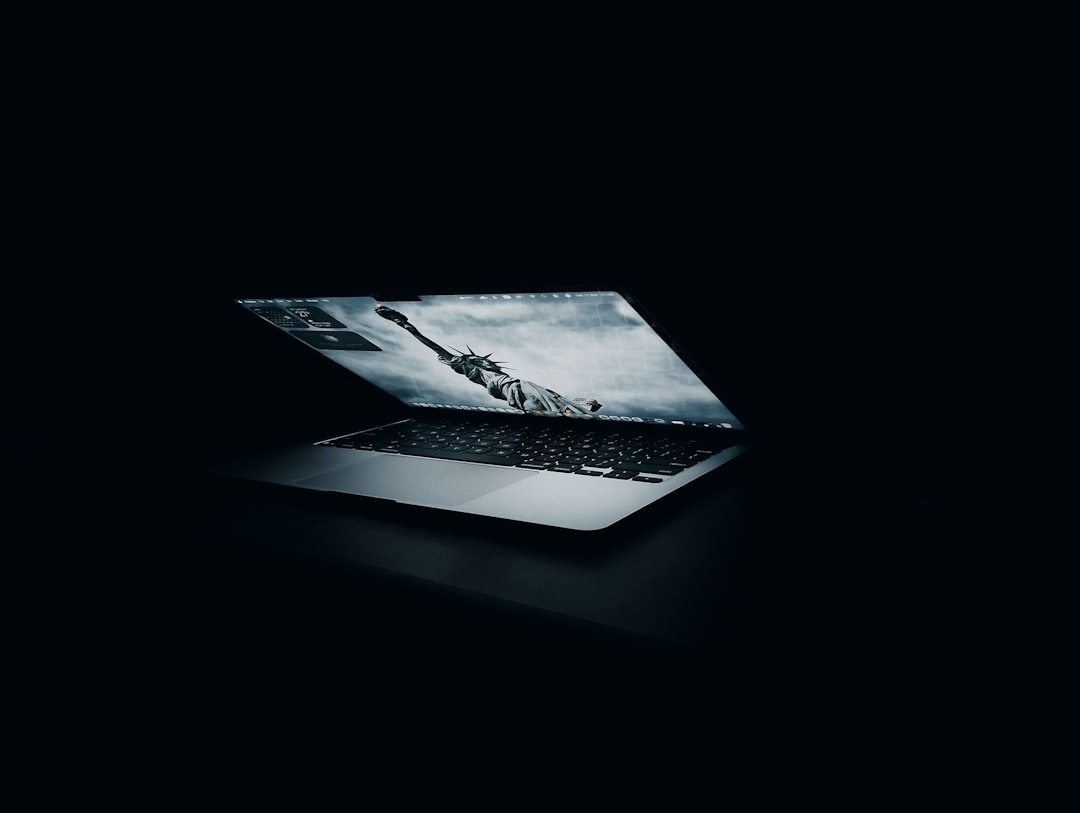 Ganti Layar Laptop Dell Inspiron 1750