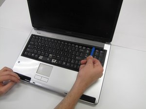 Langkah 1 — Buka Tutup Keyboard