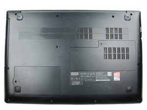 Langkah 1 — Melepas Kasing Bawah Laptop