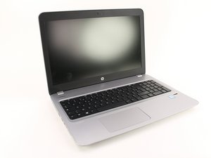 Langkah 1 — Matikan Laptop dan Siapkan Alat