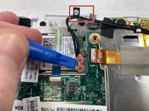 Langkah 6 — Lepaskan Kabel Speaker dari Papan Sirkuit