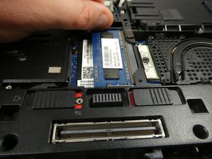 Langkah 4 — Pasang Optical Drive Baru