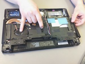 Langkah 3 — Menghilangkan Optical Drive