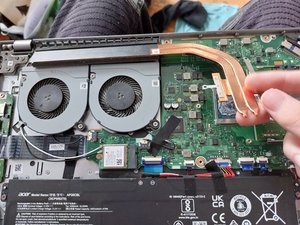 Langkah 3 — Mengeluarkan Heatsink