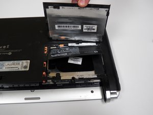 Langkah 4 — Mengganti Hard Drive