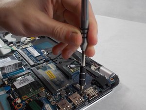 Langkah 13 — Lepaskan Keyboard
