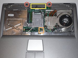 Langkah 2 — Mengakses Area Optical Drive