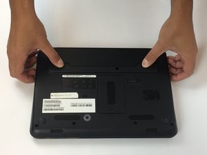 Langkah 1 — Mengeluarkan Baterai