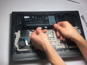 Langkah 5 — Lepaskan Kabel Daya