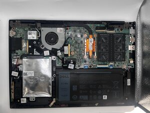 Langkah 4 — Lepaskan Kabel Baterai