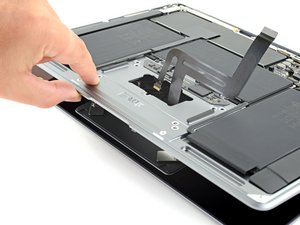 Langkah 9 — Lepaskan Trackpad