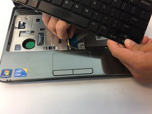 Langkah 3 — Mengganti Hard Drive