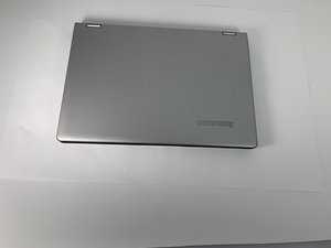 Langkah 1 — Membuka bagian belakang laptop