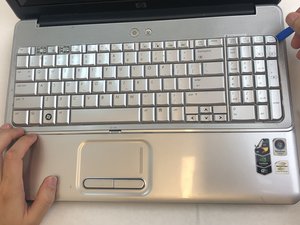 Langkah 10 — Lepaskan Keyboard