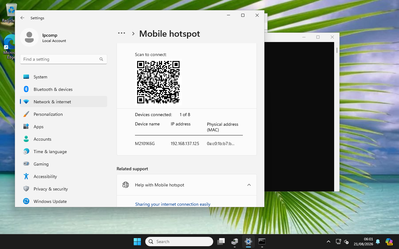 Halaman Mobile hotspot Windows 11 menampilkan Devices connected 1 of 8 dengan nama device, IP address 192.168.137.x, dan physical address MAC HP yang berhasil konek