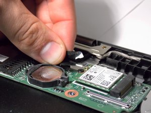 Langkah 6 — Menghilangkan Kabel Antena