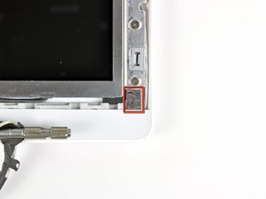 Langkah 1 — Menghilangkan Busa di Sudut Bezel