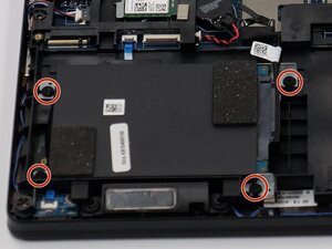 Langkah 2 — Lepas Hard Drive