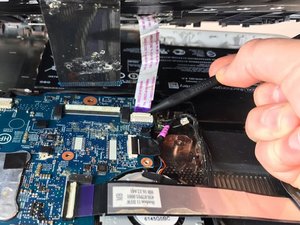 Langkah 6 — Lepaskan Kabel Ribbon Kedua