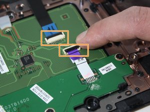 Langkah 4 — Mengeluarkan Tombol Touchpad