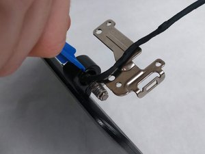 Langkah 7 — Mengganti Bezel