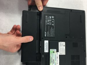 Langkah 3 — Mengganti Hard Drive