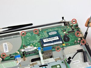 Langkah 4 — Lepaskan Sekrup Motherboard