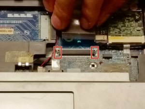 Langkah 5 — Lepaskan Keyboard dan Siapkan Keyboard Baru