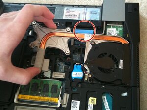 Langkah 3 — Mengangkat Heatsink