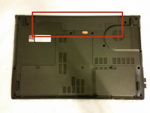 Langkah 2 — Buka Panel Belakang Laptop