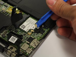 Langkah 3 — Menghubungkan Kabel ke Kartu Nirkabel