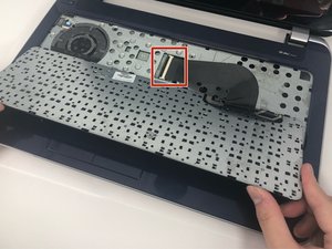 Langkah 4 — Lepaskan Daughterboard