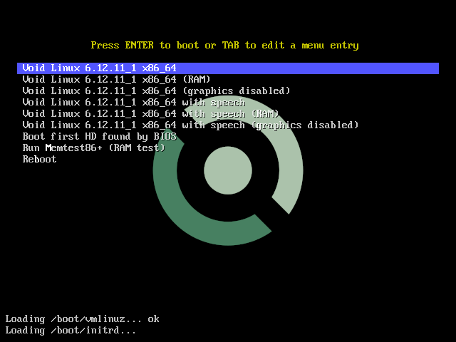 Layar boot Void Linux masih menampilkan menu GRUB dengan baris tambahan Loading /boot/vmlinuz... ok dan Loading /boot/initrd... di bagian bawah