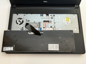 Langkah 4 — Angkat Keyboard ke Area Palm Rest