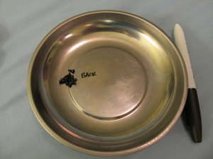 Langkah 4 — Mengeluarkan DVD Drive