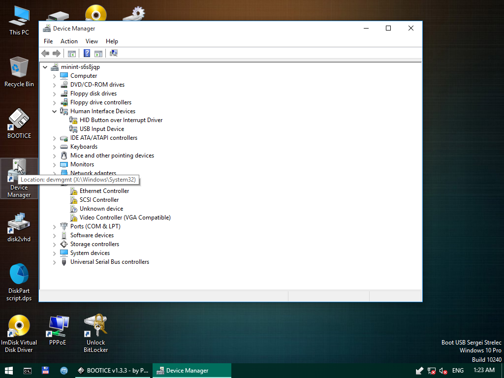 Device Manager WinPE Strelec menampilkan pohon perangkat keras termasuk DVD/CD-ROM drives, Network adapters, dan Storage controllers
