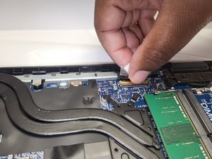 Langkah 2 — Lepaskan Kabel I/O