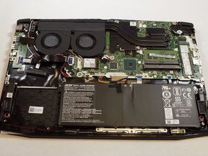 Langkah 6 — Lepaskan Kabel Baterai