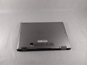 Langkah 1 — Matikan Laptop dan Buka Panel Belakang
