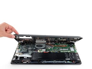 Langkah 5 — Buka Casing Bawah