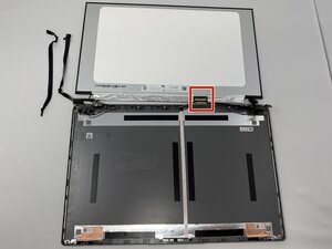 Langkah 6 — Melepas Konektor Lain ke Motherboard