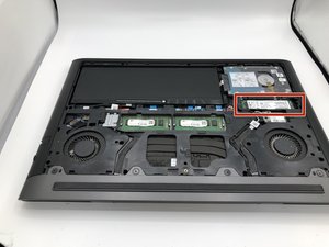 Langkah 3 — Lepaskan Sekrup SSD M.2