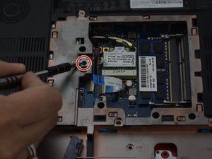 Langkah 4 — Melepas Cd-Player