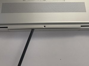 Langkah 2 — Lepaskan Casing Belakang
