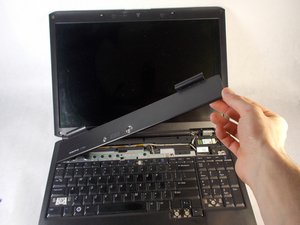 Langkah 2 — Angkat Panel Atas