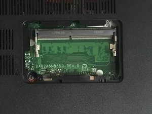 Langkah 5 — Pasang RAM Baru