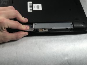 Langkah 4 — Lepaskan Keyboard